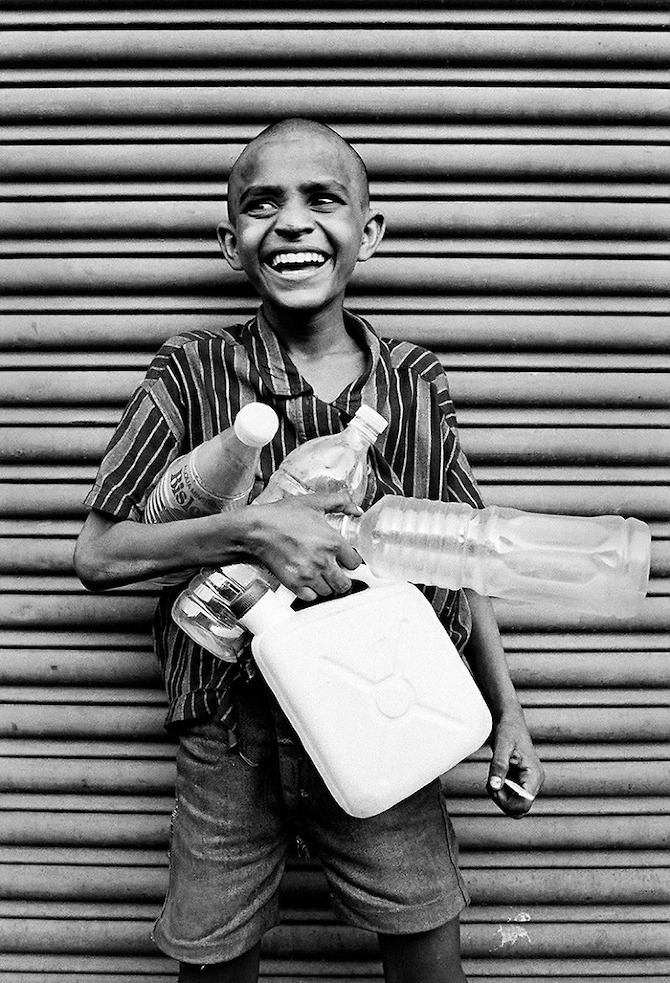 Children of Bombay by Dario Mitidieri in THISISPAPER MAGAZINE Bombay 1992 33 Children of Bombay by Dario Mitidieri in THISISPAPER MAGAZINE