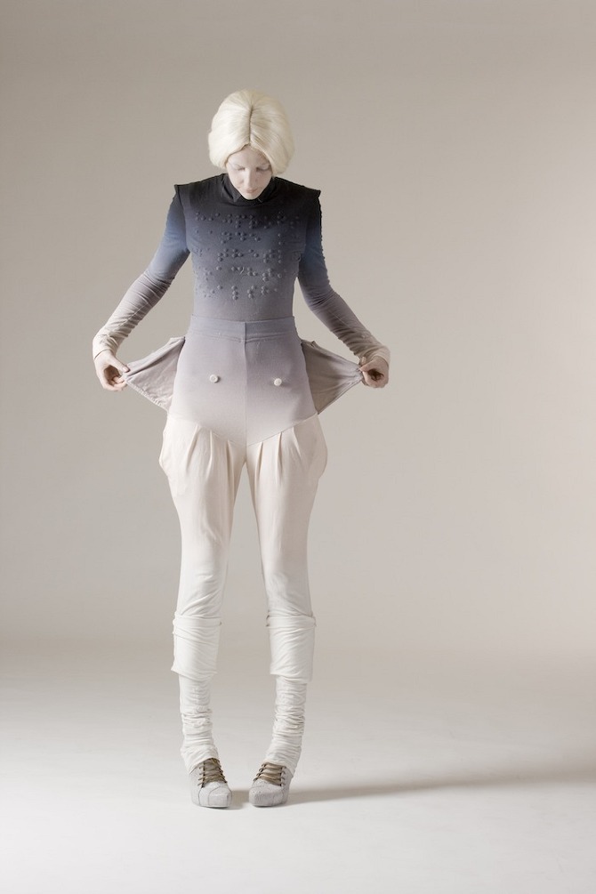 2collection%202009 Wonderful Moments by Charlotte Pringels in THISISPAPER MAGAZINE